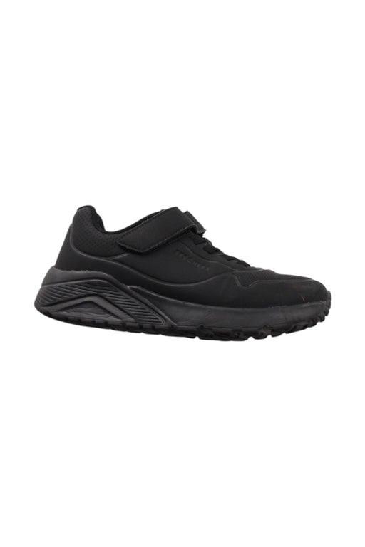 A Black Sneakers from Skechers in size 10Y for neutral. (Front View)