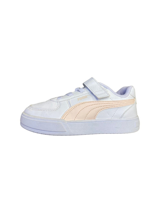 A White Sneakers from Puma in size 6T for girl. (Front View)
