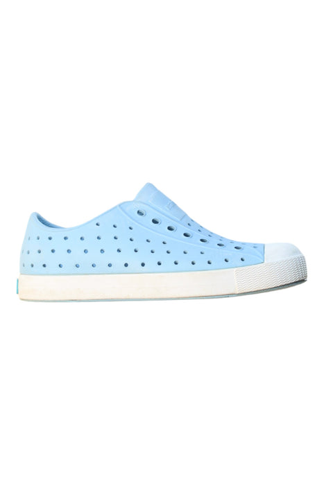 A Blue Sneakers from Native Shoes in size 10Y for girl. (Front View)