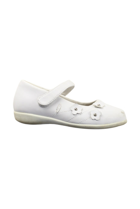 A White Flats from Paralleibee in size 4T for girl. (Front View)