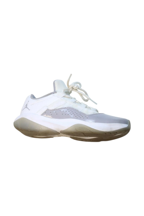 A White Sneakers from Air Jordan in size 11Y for neutral. (Back View)