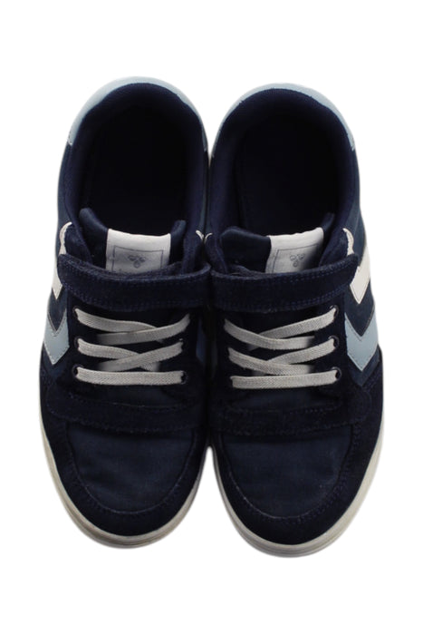 A Navy Sneakers from hummel in size 10Y for neutral. (Back View)