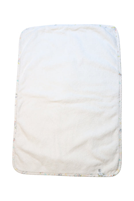 A Multicolour Playmats from Hermès in size O/S for neutral. (Back View)