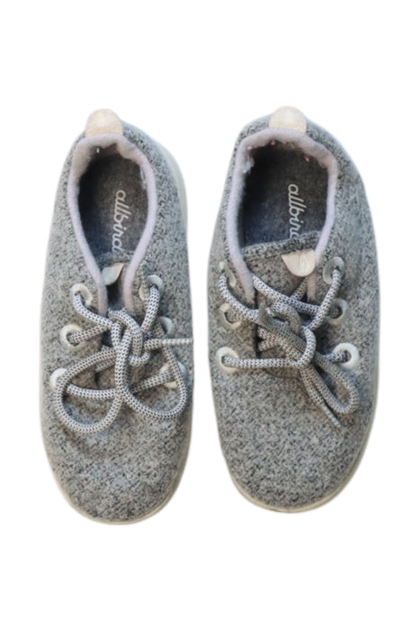 A Grey Sneakers from allbirds in size 6T for neutral. (Front View)