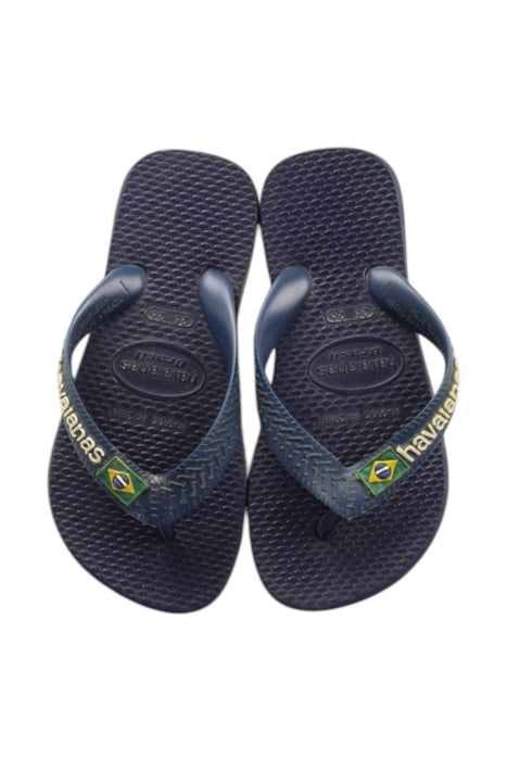 A Navy Flip Flops from Havaianas in size 4T for neutral. (Back View)