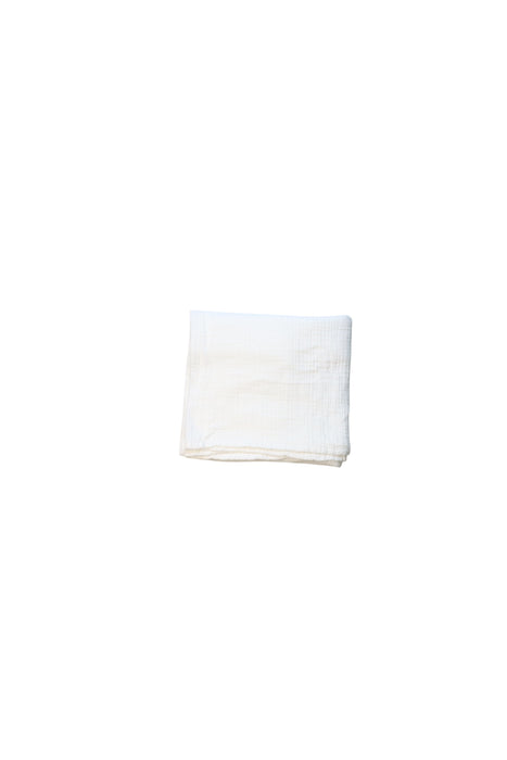 A White Blankets from Mori in size O/S for neutral. (Back View)