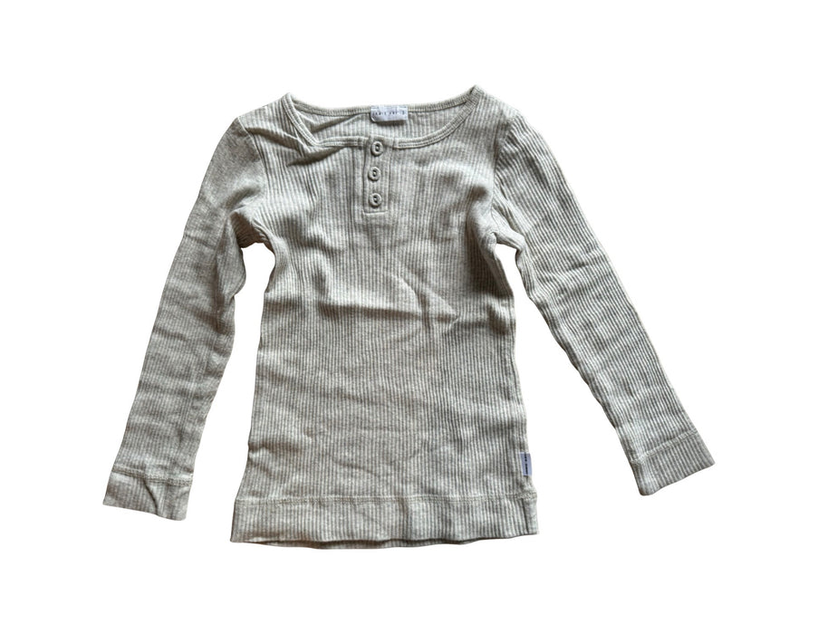 A Beige Long Sleeve Tops from Jamie Kay in size 4T for neutral. (Front View)