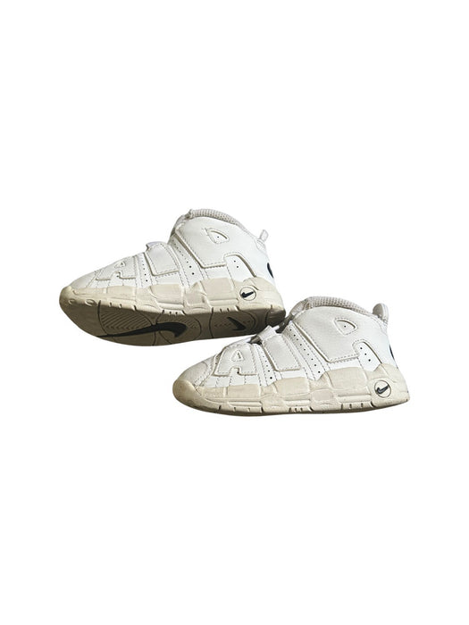 A White Sneakers from Nike in size 3T for neutral. (Back View)