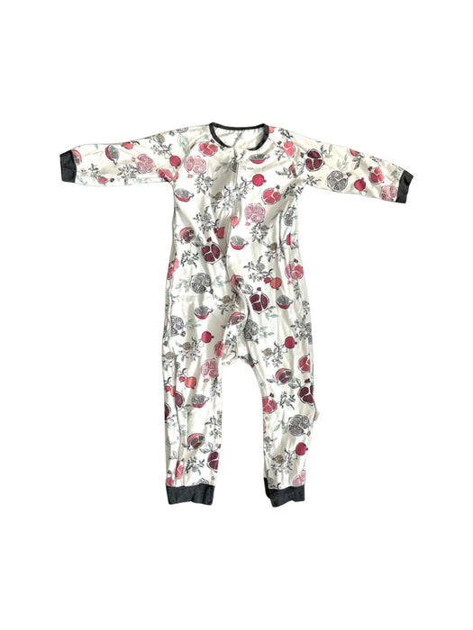 A White Nightgowns from Nest Designs in size 6T for neutral. (Front View)