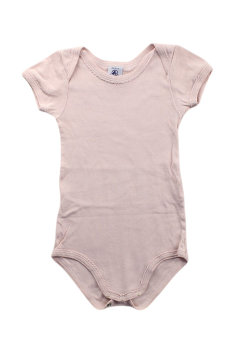 A Peach Short Sleeve Bodysuits from Petit Bateau in size 12-18M for neutral. (Front View)