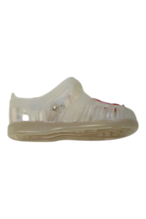 A Transparent Sandals from Igor in size 4T for girl. (Front View)