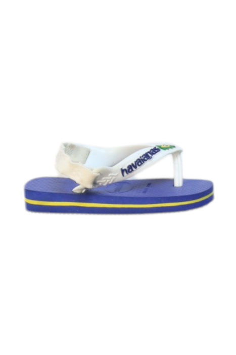 A Blue Flip Flops from Havaianas in size 3-6M for neutral. (Back View)