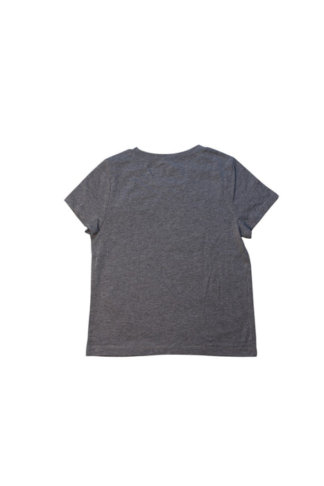 A Grey Short Sleeve T Shirts from Abercrombie & Fitch in size 5T for neutral. (Back View)