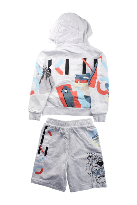 A Multicolour Shorts Sets from Kenzo in size 4T for neutral. (Back View)