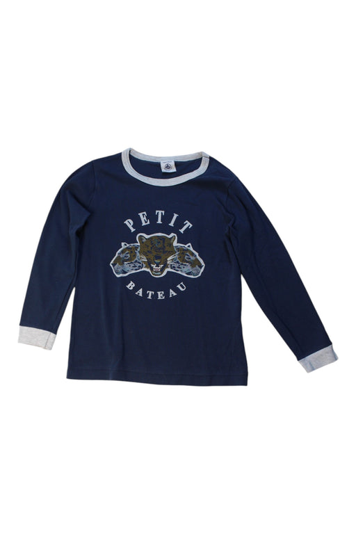 A Navy Long Sleeve T Shirts from Petit Bateau in size 6T for boy. (Front View)