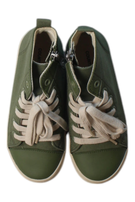 A Green Sneakers from Country Road in size 5T for boy. (Back View)