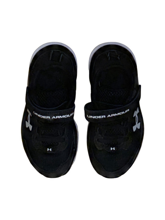 A Black Sneakers from Under Armour in size 5T for neutral. (Back View)