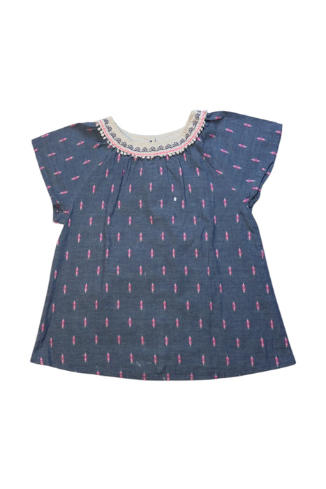 A Blue Short Sleeve Tops from United Colors of Benetton in size 2T for girl. (Front View)