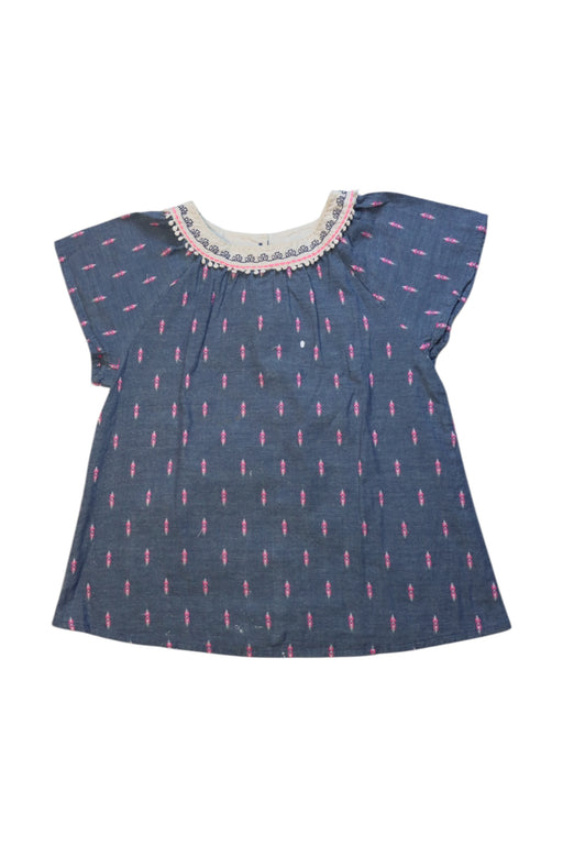 A Blue Short Sleeve Tops from United Colors of Benetton in size 2T for girl. (Front View)