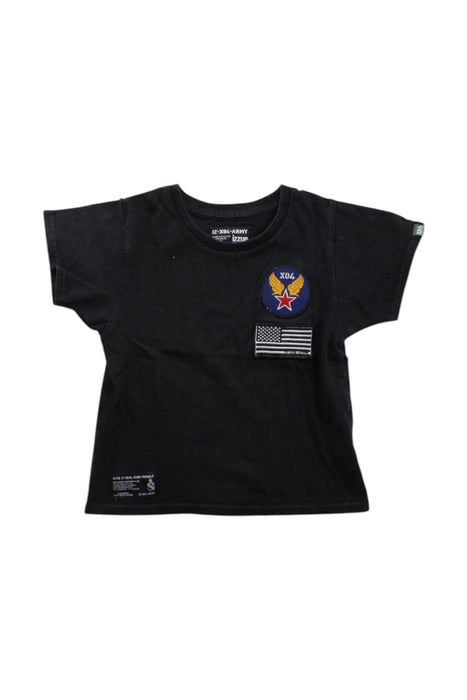 A Black Short Sleeve T Shirts from izzue in size 4T for neutral. (Front View)