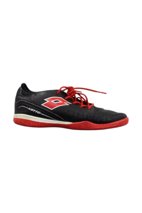 A Black Cleats/Soccer Shoes from Lotto in size 11Y for boy. (Front View)