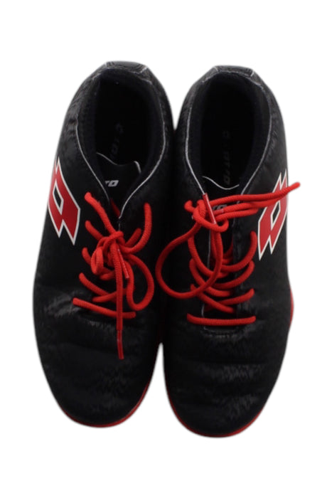 A Black Cleats/Soccer Shoes from Lotto in size 11Y for boy. (Back View)