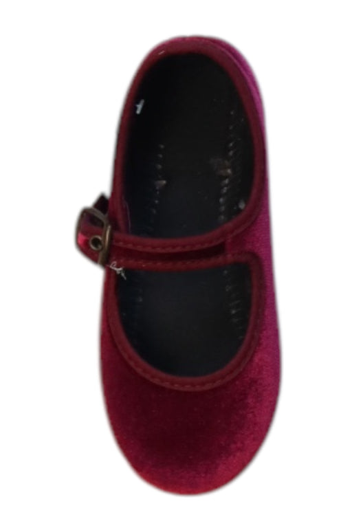 A Burgundy Dress Shoes from La Cadena in size 3T for girl. (Front View)