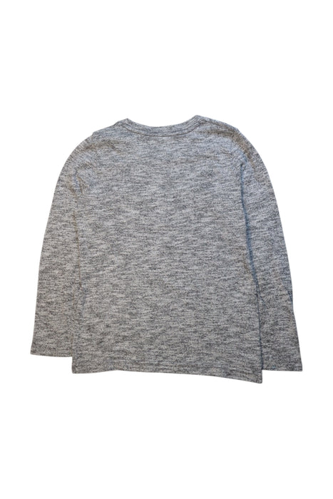 A Grey Long Sleeve T Shirts from Abercrombie & Fitch in size 5T for neutral. (Back View)