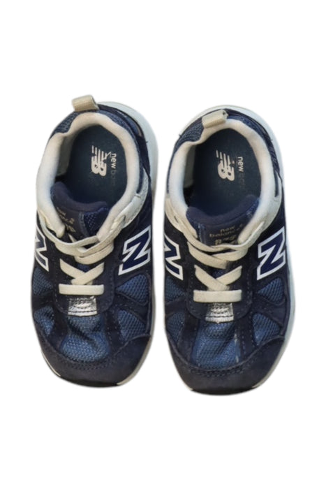 A Navy Sneakers from New Balance in size 3T for neutral. (Back View)