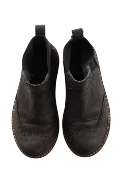 A Grey Casual Boots from Bonpoint in size 5T for neutral. (Back View)