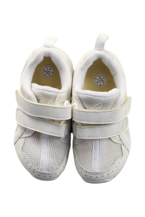 A White Sneakers from ASICS in size 3T for neutral. (Back View)