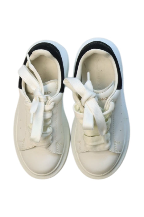 A Black Sneakers from Alexander McQueen in size 3T for neutral. (Back View)
