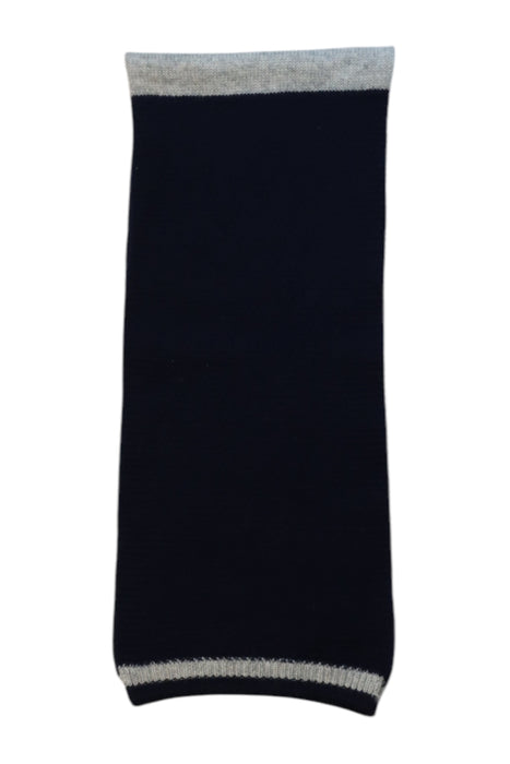 A Black Scarves from Cashmirino in size O/S for neutral. (Front View)