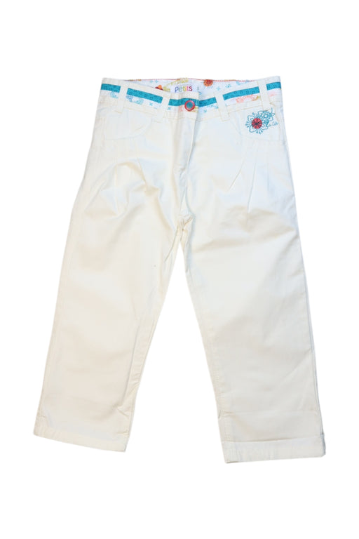 A White Casual Pants from Petits in size 5T for neutral. (Front View)