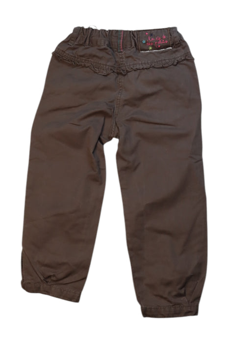 A Brown Casual Pants from Petits in size 3T for girl. (Back View)