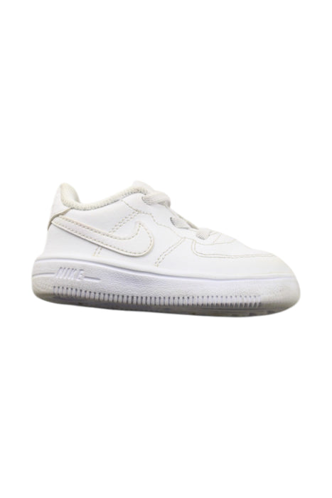 A White Sneakers from Nike in size 12-18M for neutral. (Front View)