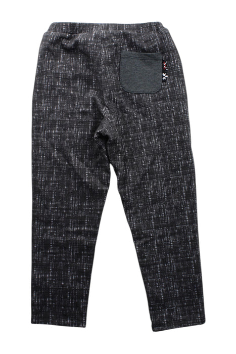 A Black Casual Pants from Momonittu in size 4T for neutral. (Back View)