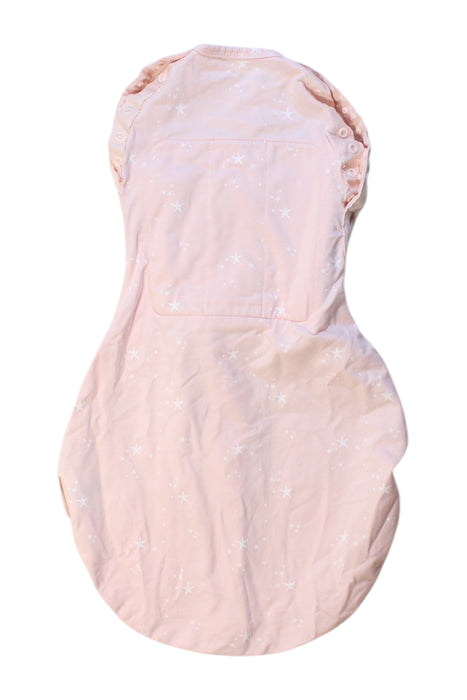 A Pink Swaddles from Happiest Baby in size Newborn for girl. (Back View)