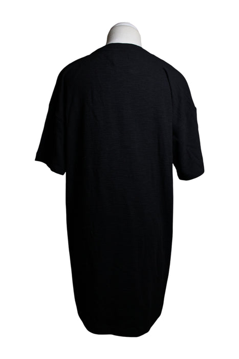 A Black Short Sleeve T Shirts from Bae in size S for maternity. (Back View)