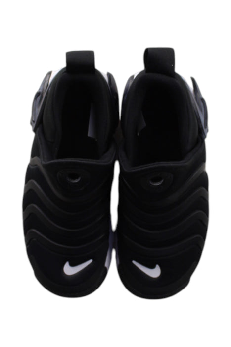 A Black Sneakers from Nike in size 6T for neutral. (Back View)
