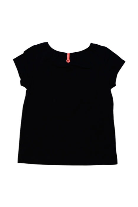 A Black Short Sleeve Tops from Momonittu in size 2T for girl. (Back View)