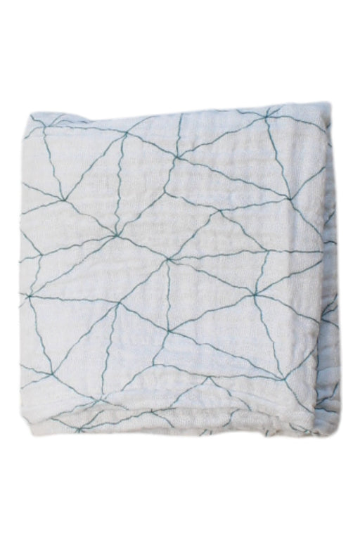 A White Blankets from Aden & Anais in size O/S for neutral. (Front View)