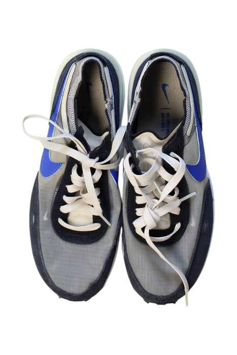 A Multicolour Sneakers from Nike in size 13Y for boy. (Back View)