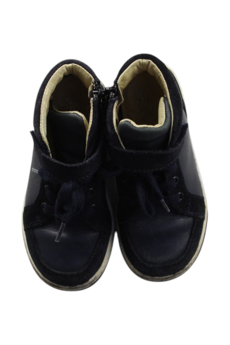 A Black Sneakers from Jacadi in size 4T for neutral. (Back View)