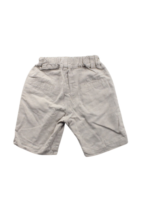 A Beige Shorts from Laranjinha in size 4T for neutral. (Back View)