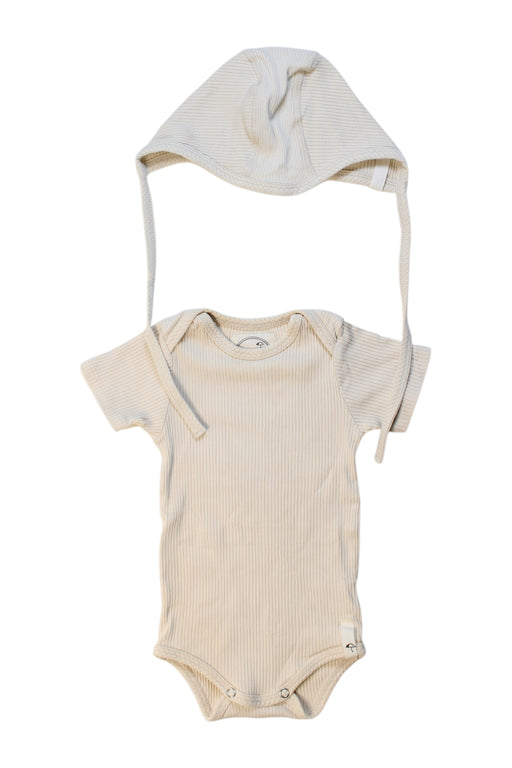 A Beige Sleeveless Bodysuits from Saga Copenhagen in size 3-6M for neutral. (Front View)