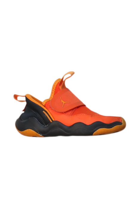 A Orange Sneakers from Air Jordan in size 5T for neutral. (Front View)
