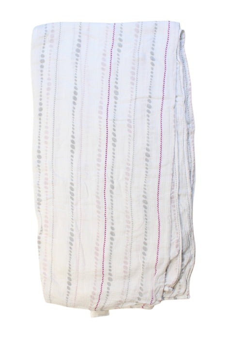 A White Swaddles from Aden & Anais in size O/S for neutral. (Front View)
