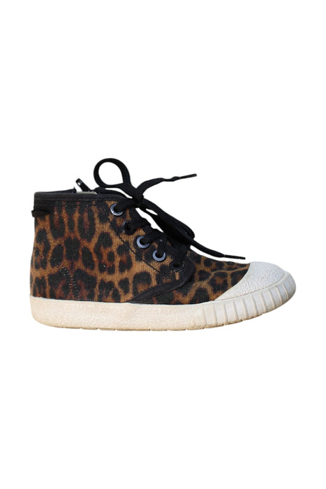 A Brown Sneakers from Clarks in size 6T for girl. (Front View)