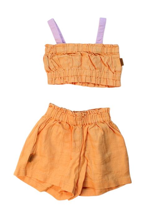 A Orange Shorts Sets from Hebe in size 4T for girl. (Front View)